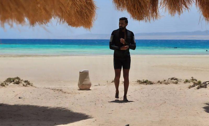 Meko, founder and guide of MantaAlam, on the beach in Marsa Alam